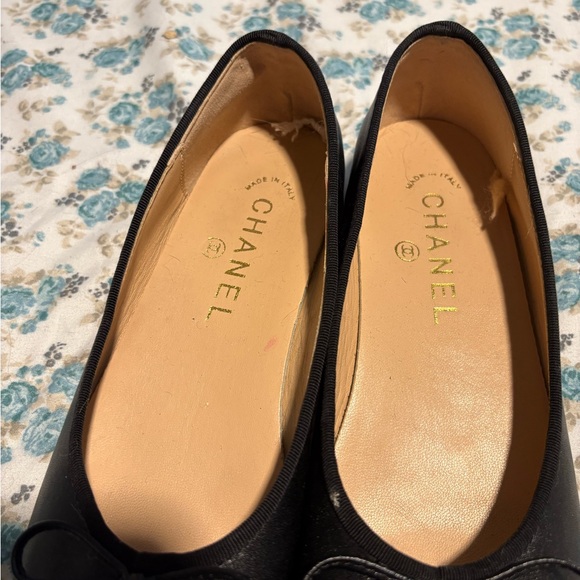 Chanel Black Patent Cap-Toe Ballet Flats – Resale Find - Picture 4 of 4
